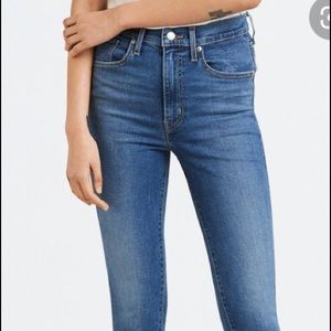 Levi’s Mile High Super Skinny. W 24 L 30